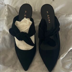M. Gemi Black Bow Suede Mules